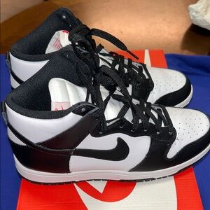 Women’s Nike Panda Dunk High